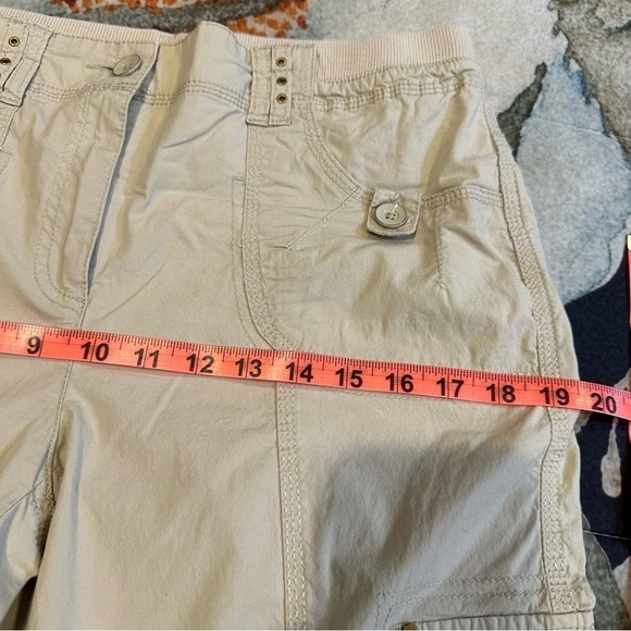 Chico's lightweight utility style mid rise pants light tan cropped capri length - Picture 12 of 15